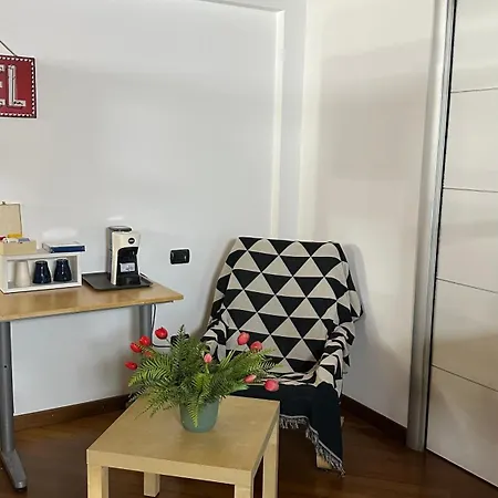 Casa Di Chloe - A 4 Minuti A Piedi Dai Navigli - A 20 Minuti A Piedi Dal Duomo Appartement